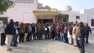 अनूपगढ़: हिट एंड रन मामलों में ले जा रहे कानून के खिलाफ ट्रांसपोर्टर ने जिला कलेक्ट्रेट पर किया प्रदर्शन