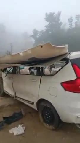 सुल्तानपुर: कादूनाला के पास जंगली सुअर से टकराकर पलटी कार, हादसे में तीन लोगों की हुई मौत एवं पांच लोग हुए घायल