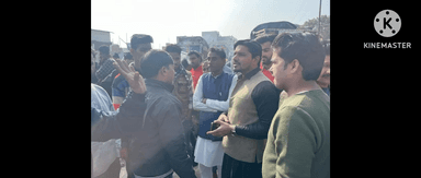 पीलीभीत।बीसलपुर ईदगाह चौराहे पर ट्रांसपोर्टर्स और ड्राइवरों के द्वारा किया गया चक्का जाम।  
तथा धरना प्रदर्शन। 
भीम आर्मी व आज़ाद समाज पार्टी ने इसका किया विरोध।
बीसलपुर से रिपोर्ट।