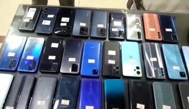 रायबरेली: एसपी ऑफिश किरण हाल-15 लाख रुपये कीमत के 101 मोबाइल फोन सर्विलांस सेल पुलिस टीम ने किया बरामद एसपी ने किया खुलासा