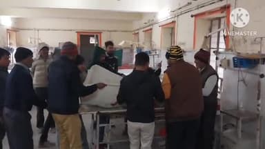 धौलपुर: मनियां कस्बे में तेज रफ्तार कार ने स्कूटी को मारी टक्कर, स्कूटी सवार युवक हुआ गंभीर घायल हायर सेंटर किया रैफर