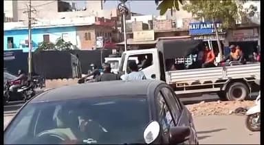 जोधपुर: नगर निगम दक्षिण की ओर से आखलिया चौराहा से प्रथम पुलिया तक अतिक्रमण हटाने की कार्रवाई की,