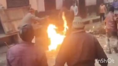 आगरा: शाहदरा चुंगी क्षेत्र में चाय बनाते समय सिलेंडर में लगी आग,5 लोग बुरी तरह झुलसे,सभी को जिला अस्पताल में कराया गया भर्ती