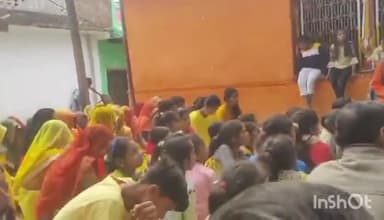 आरोन: आरोन प्रखंड के आधा दर्जन गांवों में बजरंग दल के कार्यकर्ताओं ने अयोध्या से आए अक्षत किए वितरित, कार्यक्रम की दी जानकारी