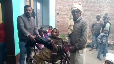 अमृतपुर: राजपुर हुसैनपुर में पूर्व प्रधान ने शीतल लहर को देखते डेढ़ सौ व्यक्तियों को कम्लों को वितरण किया कम्बल पाकर खिले चेहरे