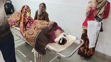 डूंगरपुर: गड़ा मोरया गांव में सब्जी से भरे ऑटो तेज रफ्तार कार ने मारी टक्कर,चालक हुआ घायल, उदयपुर रेफर