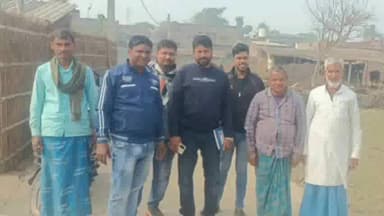 गोगरी: बिजली विभाग के जेई ने रामपुर के विद्युत उपभोक्ताओं की सुनी समस्या, ग्रामीणों ने की जर्जर तारों को बदलने की मांग