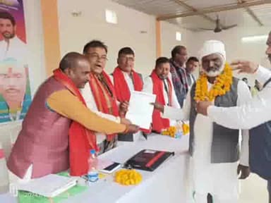 राघोपुर: लोक जनशक्ति पार्टी रामविलास के कार्यकर्ताओं की बूथ कमेटी की समीक्षा बैठक जाफराबाद में हुई आयोजित