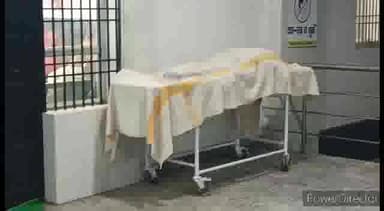 कहरा: सदर अस्पताल के आपातकालीन कक्ष के बाहर बीते 3 दिनों से पड़ी है लावारिस लाश, मरीजों की बढ़ी परेशानी