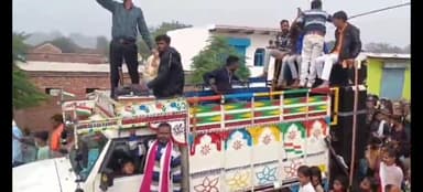 तेंदूखेड़ा: लोगों को घर-घर निमंत्रण देने के लिए ग्राम बम्होरी मानगढ़ व छपरवाहा में निकाली गई अक्षत कलश की भव्य शोभायात्रा