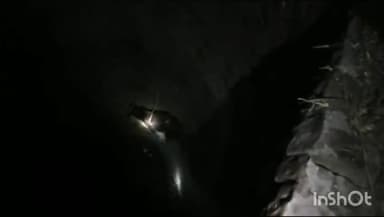 कोलारस: वार्ड 12 में कुएं में गिरे गौवंश का बजरंग दल के कार्यकर्ताओं ने टॉर्च की रोशनी में किया सफल रेस्क्यू