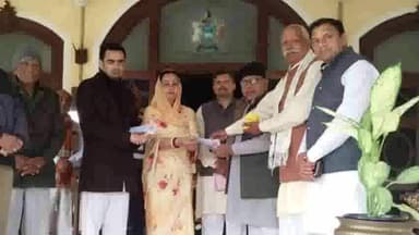 करौली: भंवरविलास में राज परिवार को पीले चावल देकर अक्षत वितरण कार्यक्रम का हुआ शुभारम्भ