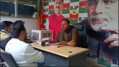 सासाराम: सासाराम के भाजपा सांसद छेदी पासवान ने अपने आवास पर लगाया जनता दरबार।