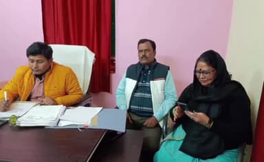 गोरौल: नगर पंचायत गोरौल के स्थायी समिति की बैठक हुई आयोजित सार्वजनिक शौचालय बनवाने पर किया गया चर्चा