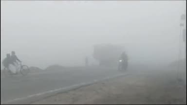 बलरामपुर: जिले में घने कोहरे एवं शीतलहर के कारण माध्यमिक बोर्ड के स्कूलों के समय में किया गया परिवर्तन