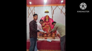 महुआडांड़: महुआडाड़ प्रखंड में  दुर्गा मंदिर प्रांगण से अक्षत और आमंत्रण पत्र वितरण कार्यक्रम की शुरुआत हुई