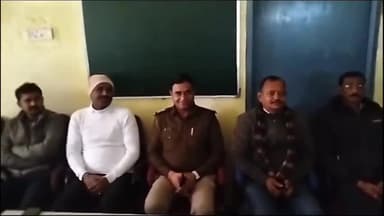 पवई: शासकीय मॉडल उच्चतर माध्यमिक विद्यालय पहुंचे पवई थाना प्रभारी बच्चों को किया कानून के प्रति जागरूक