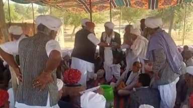 सिणधरी: पूर्व सांसद कर्नल सोनाराम चौधरी ने होडू गांव का दौरा कर आमजन से हुए रूबरू