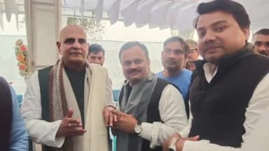 मेजरगंज: संत कबीर नगर में भाजपा नेता की मां के श्राद्ध कर्म में शामिल हुए क्षेत्र के विधायक अनिल कुमार