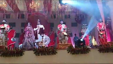 आजकल शादियों में नया ट्रेड गंगा आरती की जाती है इस तरीके के फंक्शन को काफी लोगों में सारा जा रहा है