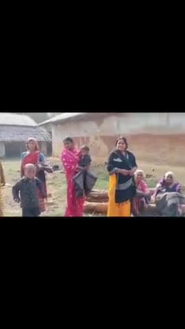 आज अपने व्यवस्था से क्षेत्र में समाजसेवी अर्चना देवी जी द्वारा कुछ कंबल का वितरण किया गया!