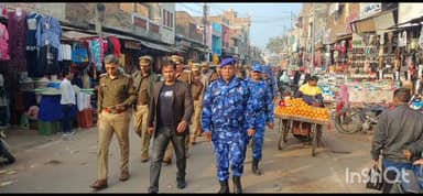 बलरामपुर: राम मंदिर के होने वाले प्राण प्रतिष्ठा को लेकर विभिन्न थानों की पुलिस ने संवेदनशील स्थानों पर किया फ्लैग मार्च