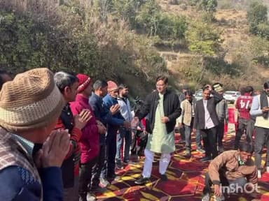 कलसी: चकराता विधायक प्रीतम सिंह ने ग्राम थैना में मोटर मार्ग का किया उद्घाटन