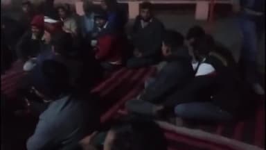 कनवास: प्राण प्रतिष्ठा के अवसर पर दरा मे किए जाने वाले विभिन्न आयोजनो को लेकर शीतला माता मंदिर पर रामभक्तों की बैठक हुई आयोजित