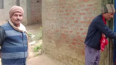 कोईलवर: लोदीपुर गांव के श्रद्धालु भक्तों ने अयोध्याध से आए पुजित अक्षत का गांव के हर एक घर में वितरण किया