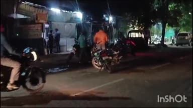 होशंगाबाद नगर: सेंट पॉल स्कूल के पास दो बाइक चालकों की आपस मे हुई भिड़ंत, वीडियो हुआ वायरल