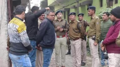 बिहटा: बिहटा बाजार स्थित महिन्द्रा फाइनेंस बैंक में हुई लूट मामले की जांच में पहुंचे पश्चिमी सिटी एसपी राजेश कुमार