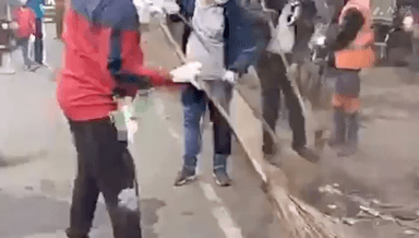 सिंगरौली: स्वच्छता गतिविधियों को बढ़ावा देने के लिए आज 7वे दिन विधायक ने गोल मार्केट जयन्त व बस स्टैंड में चलाया स्वच्छता अभियान, विधायक ने लोगों को दिलाई शपथ