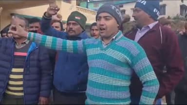 थराली: ग्वालदम में लिंक रोड मोटर मार्ग की मांग को लेकर ग्रामीणों ने लोकसभा चुनाव बहिष्कार का लिया फैसला