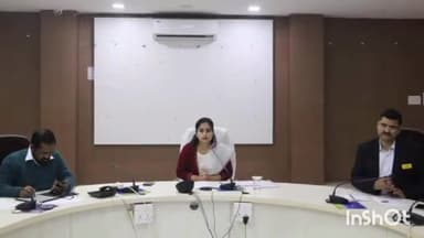 होशंगाबाद नगर: कलेक्ट्रेट कार्यालय में आयोजित समय सीमा की बैठक में कलेक्टर ने विभिन्न योजनाओं के विषयों पर विस्तार से की समीक्षा