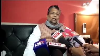 डेहरी: पाली रोड के निजी होटल में राजस्व एवं भूमि सुधार मंत्री की PC -बोले  सवा लाख भूमिहिनो को दी जाएगी सरकारी भूमि