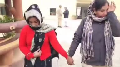 हनुमानगढ़: जंक्शन में #हनीट्रैप मामले में गिरफ्तार युवक-युवती न्यायिक अभिरक्षा में भेजे गए जेल रेलवे कर्मचारी से 1 लाख 20 हजार ऐंठे