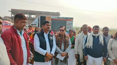 उदवंत नगर: विधायक अवधेश नारायन एवं जीवन कुमार ने चौराई में गरीब लोगों के बीच गैस चूल्हा कनेक्शन का किया वितरण