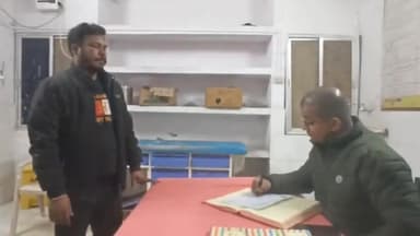 झाझा: सोहजाना मोड के पास एक दुकानदार के साथ हुई मारपीट,छिनतई।रेफरल अस्पताल झाझा में हुआ इलाज