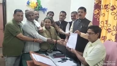 रानीवाड़ा: संघर्ष समिति के कार्यकर्ताओं ने भीनमाल को जिला बनाने की मांग को लेकर मुख्यमंत्री के नाम उपखंड अधिकारी को सौंपा ज्ञापन