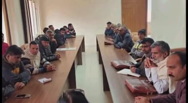 चरखी दादरी: चरखी दादरी BJP जिला कार्यालय में BJP कार्यकर्ताओं की बैठक का हुआ आयोजन,12 जनवरी के न‌ए मतदाता सम्मेलन को लेकर हुई चर्चा