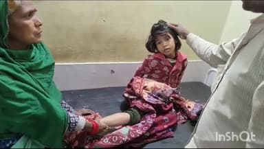 आरोन: सियाराम कॉलोनी में घर के बाहर खेल रही 8 वर्षीय बच्ची पर बिजली की केबल टूटकर गिरी, करंट लगने से बच्ची झुलसी; उपचार जारी