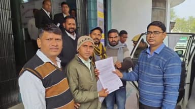 डूंगरपुर: तृतीय श्रेणी अध्यापक लेवल 2 के समस्त अभ्यर्थियों ने नियुक्त प्रदान करने की मांग को लेकर कलेक्टर को ज्ञापन दिया