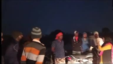 डेहरी: शौच के दौरान भैसहा नहर में दो किशोर डूबे, एक को बाहर निकाला गया,मौके पर पहुंची CO ने गोताखोरों की मदद से छानबीन शुरू की