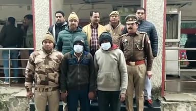 बदायूं: इस्लामनगर पुलिस और SOG की टीम ने अंतर्राज्यीय अवैध शराब के 2 तस्करों अहल्लैपुर बहजोई बॉर्डर से गिरफ्तार किया