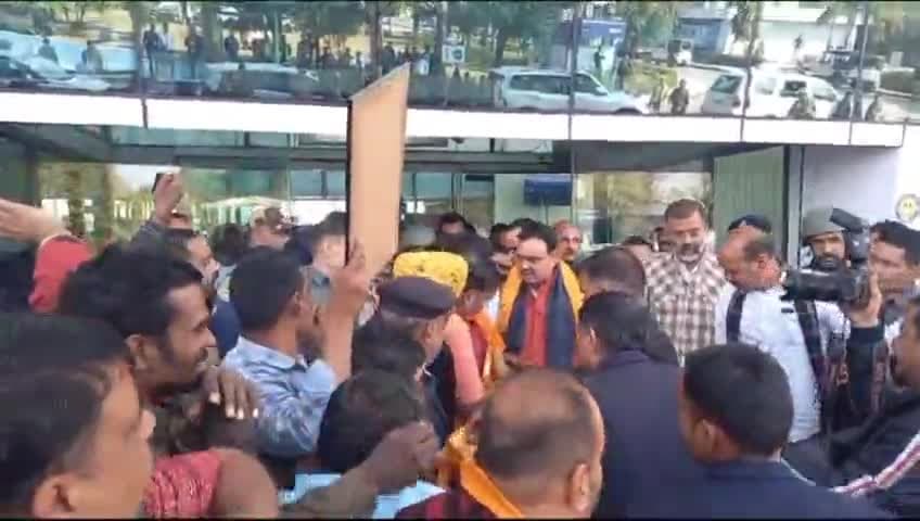 कनोड़: मुख्यमंत्री भजनलाल विशेष विमान से पहुंचे डबोक एयरपोर्ट, नाई गाँव में करेंगे विकसित भारत संकल्प यात्रा के शिविर का अवलोकन