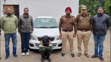 ਪਟਿਆਲਾ: ਕਾਰ ਬਾਜ਼ਾਰ ਚੋ ਕਾਰ ਖਰੀਦਣ ਦੇ ਬਹਾਨੇ ਕਾਰ ਖੋਹਣ ਵਾਲੇ ਵਿਅਕਤੀ ਨੂੰ ਪੁਲਿਸ ਨੇ ਡਕਾਲਾ ਚੁੰਗੀ ਕੋਲ ਕਾਰ ਸਮੇਤ ਕੀਤਾ ਗਿਰਫ਼ਤਾਰ