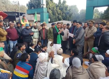 भारतीय किसान संगठन के नेतृत्व में गाजियाबाद विकास प्राधिकरण पर धरना प्रदर्शन कर  विभिन्न मांगो को लेकर ज्ञापन सौंपा।
राजेन्द्र यादव
राष्ट्रीय अध्यक्ष 
भारतीय किसान संगठन