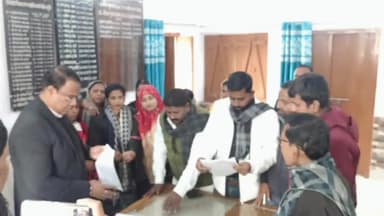 कुढ़नी: कुढ़़नी प्रमुख सुष्मिता कुमारी एवं उप प्रमुख योगेन्द्र राम के खिलाफ 20पंचायत समिति सदस्यों ने अविश्वास प्रस्ताव लगाया