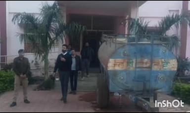 गुना: सिमरोद शासकीय विद्यालय का डीएम ने निरीक्षण कर CM राइस स्कूल, कस्तूरबा छात्रावास, स्वास्थ्य केंद्र बमोरी का किया निरीक्षण