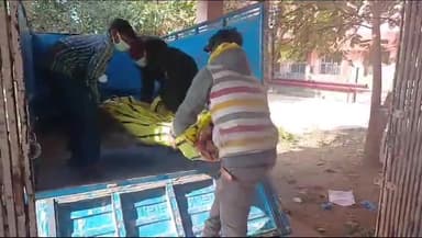 भरनो: सड़क दुर्घटना में चेटो कैरो निवासी युवक की मौत के बाद शव पीएम कराकर किया गया परिजनों के सुपुर्द